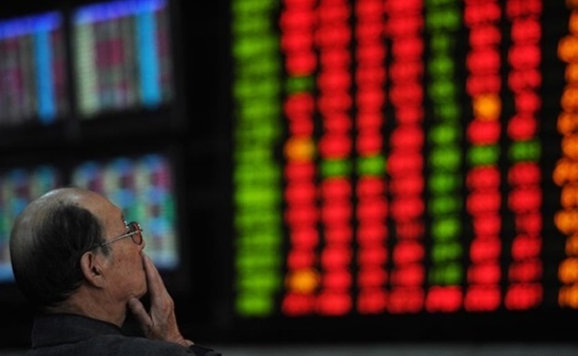 Китайский фондовый рынок снова упал на 7%